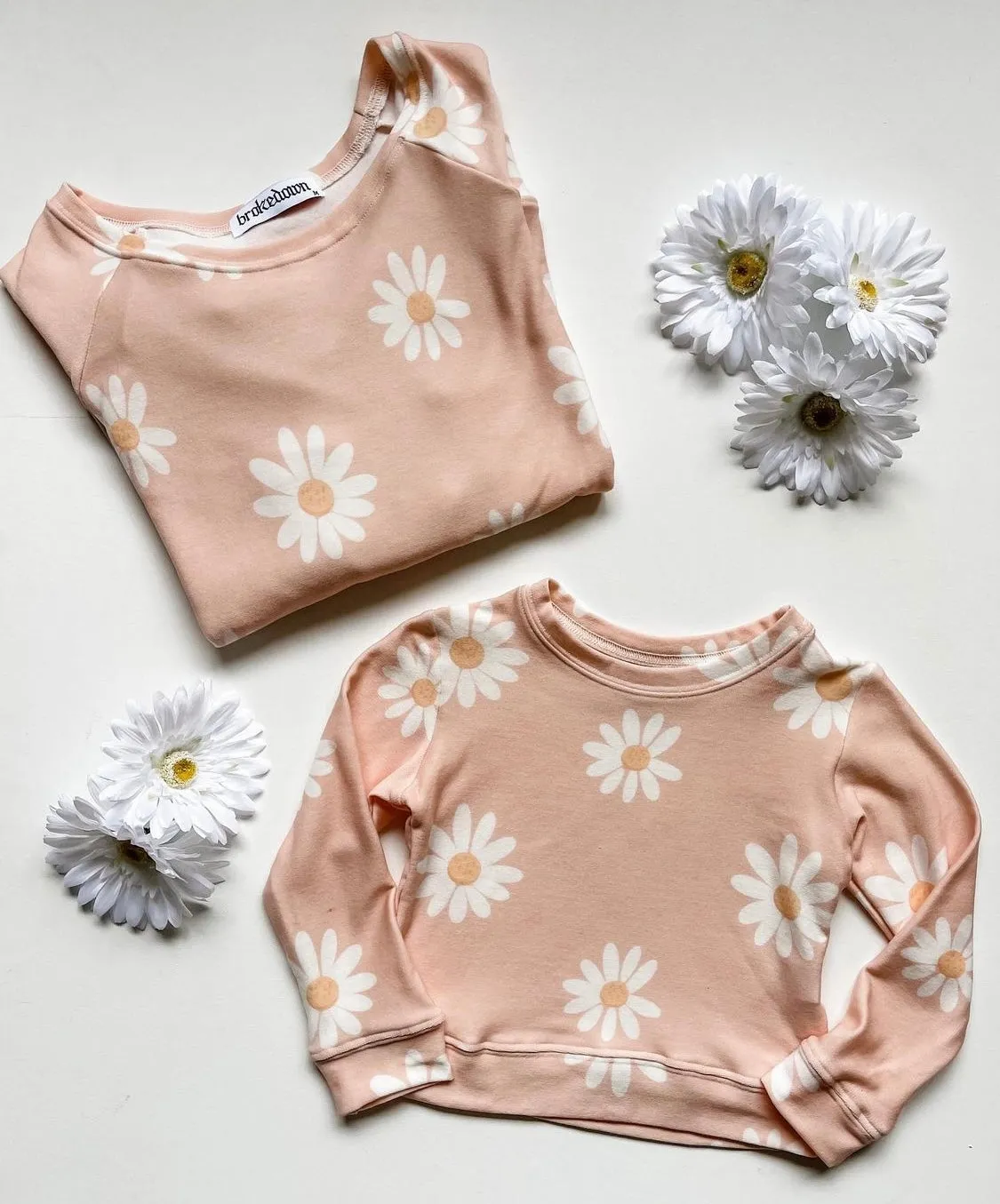 Brokedown Clothing Women's Daisy Peach Sweatshirt