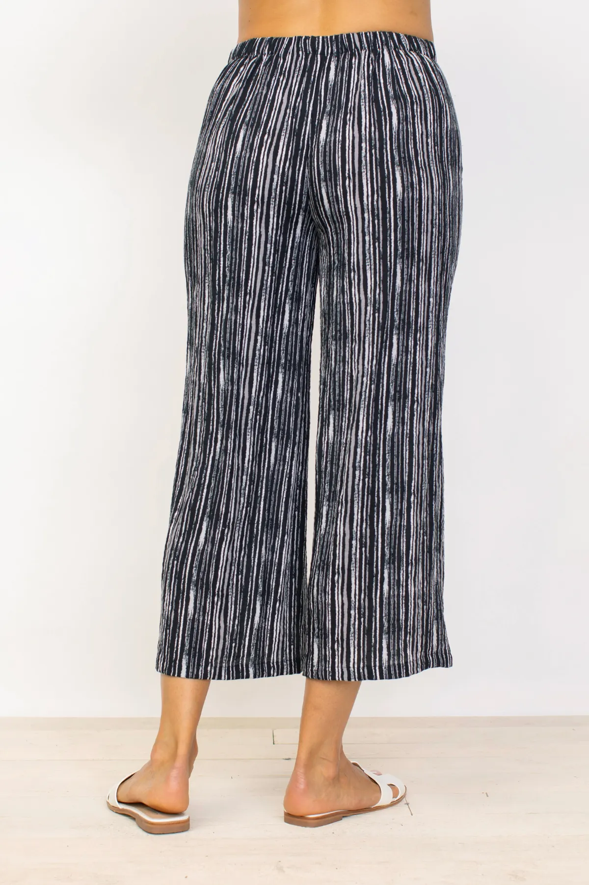 Habitat Clothing Express Travel Crop Stripe Pant
