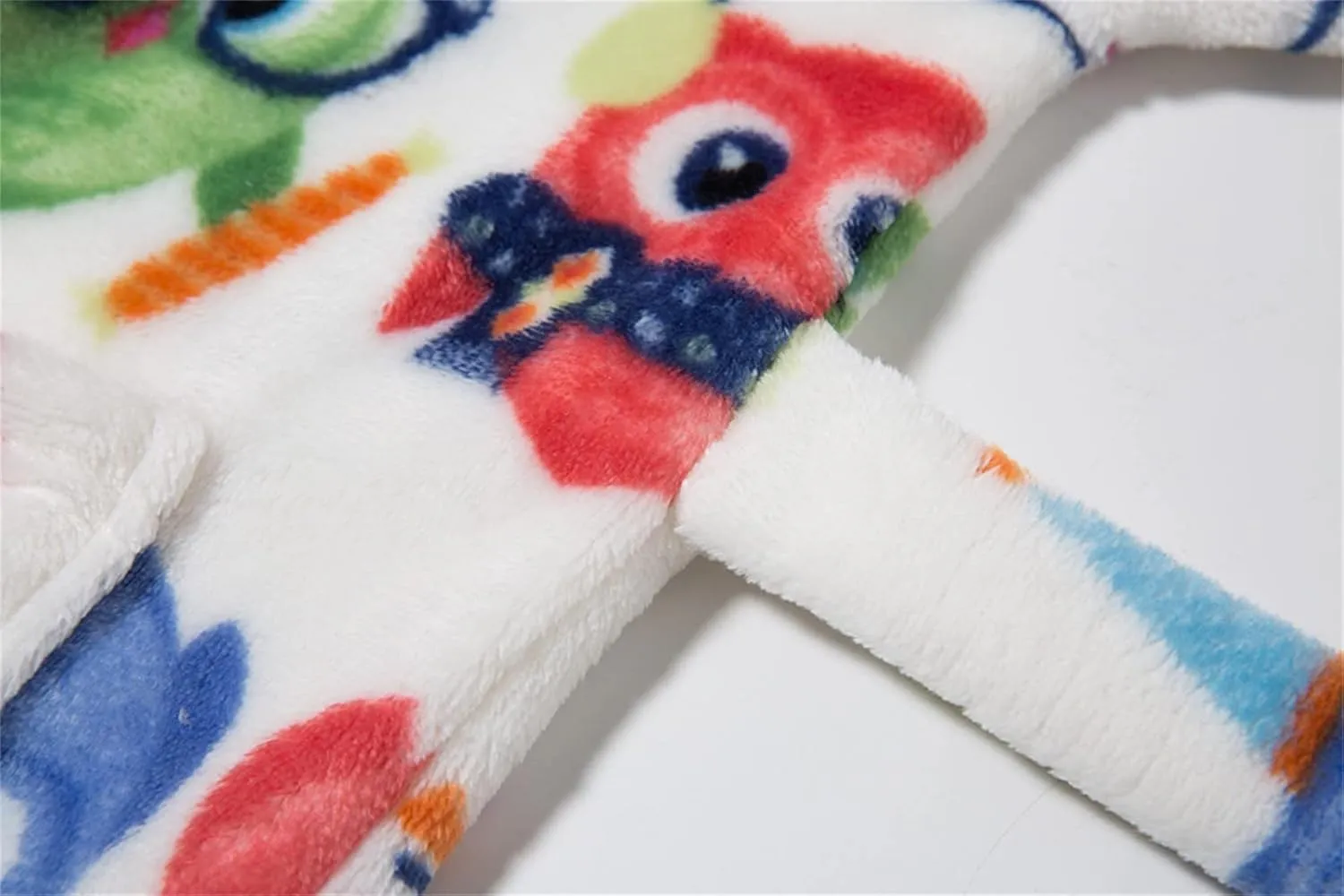 Unisex Baby Hooded Bathobe Kids Flannel ajamas Dressing Gown for Boys Girls Kids obes Toddler